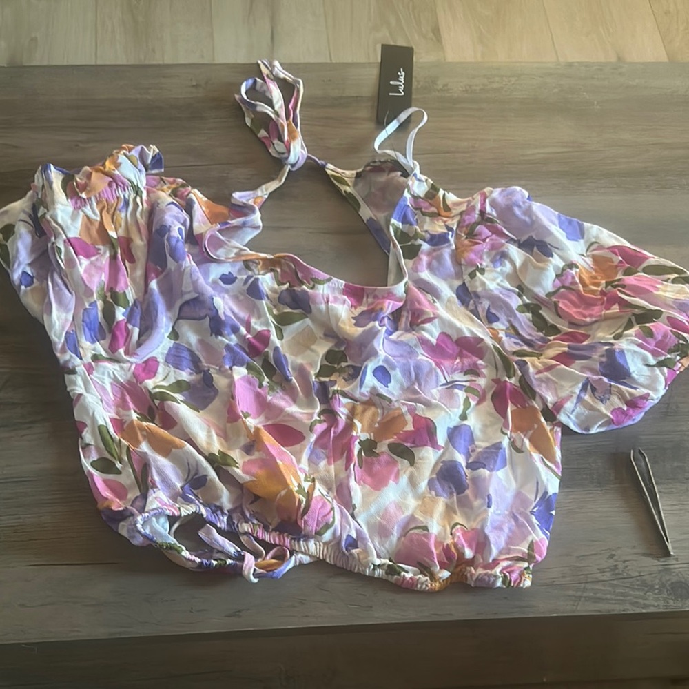 lulus puffy sleeve Floral design